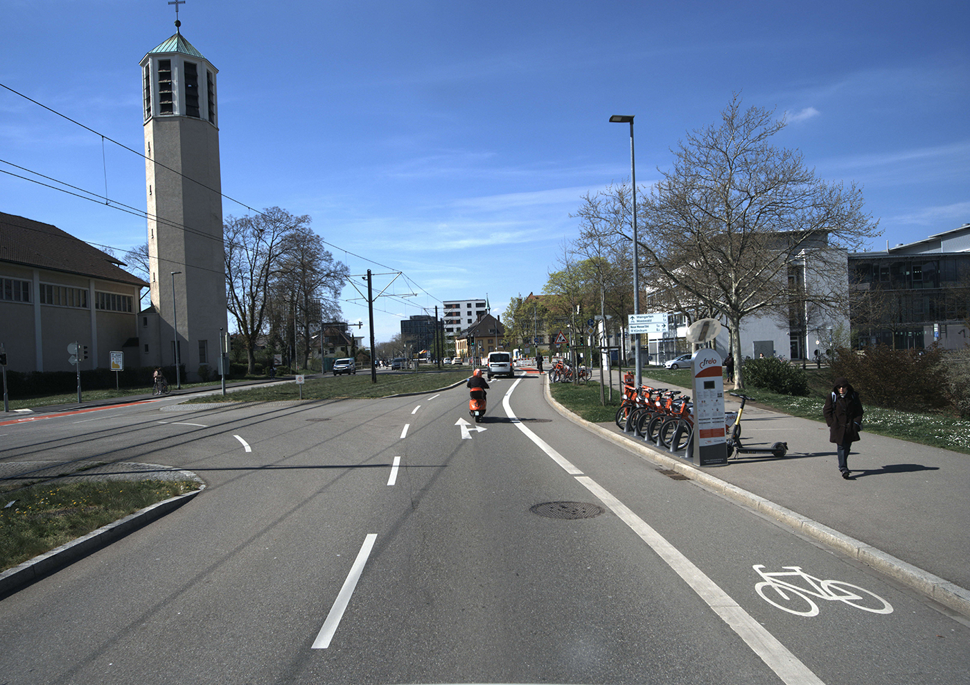 Vermessung Straßenumfeld mithilfe von Laserscanner und Kameras