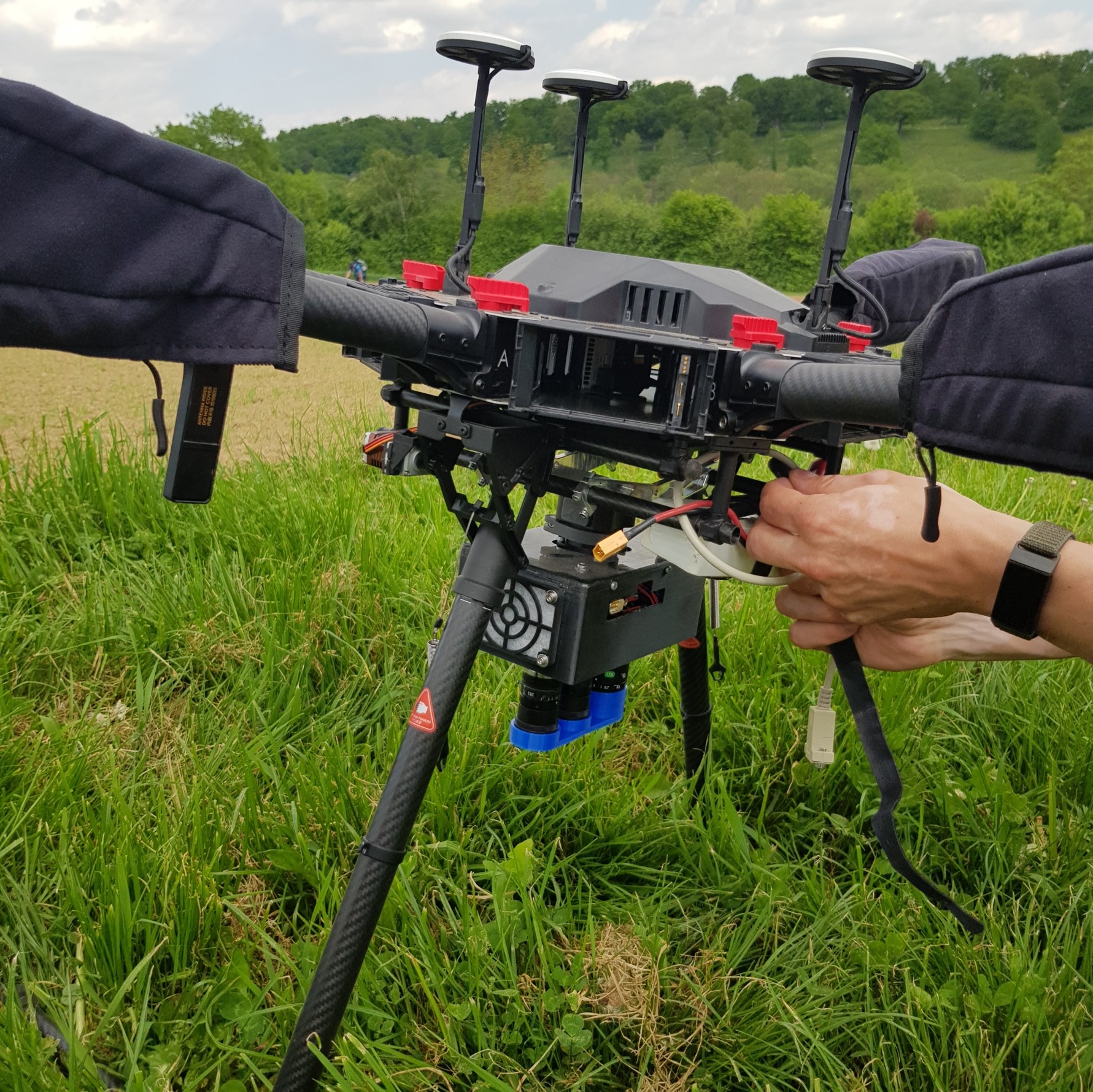 Multispektrale Kamera und LiDAR montiert auf einer Drohne