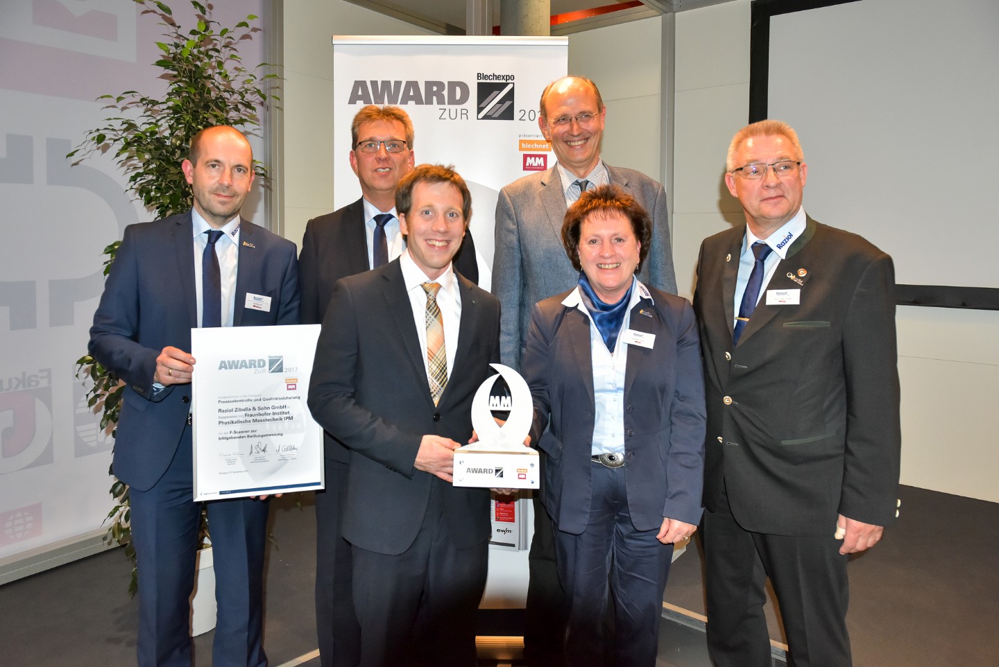 Award zur Blechexpo für Laserscanner zur bildgebenden Beölungsmessung