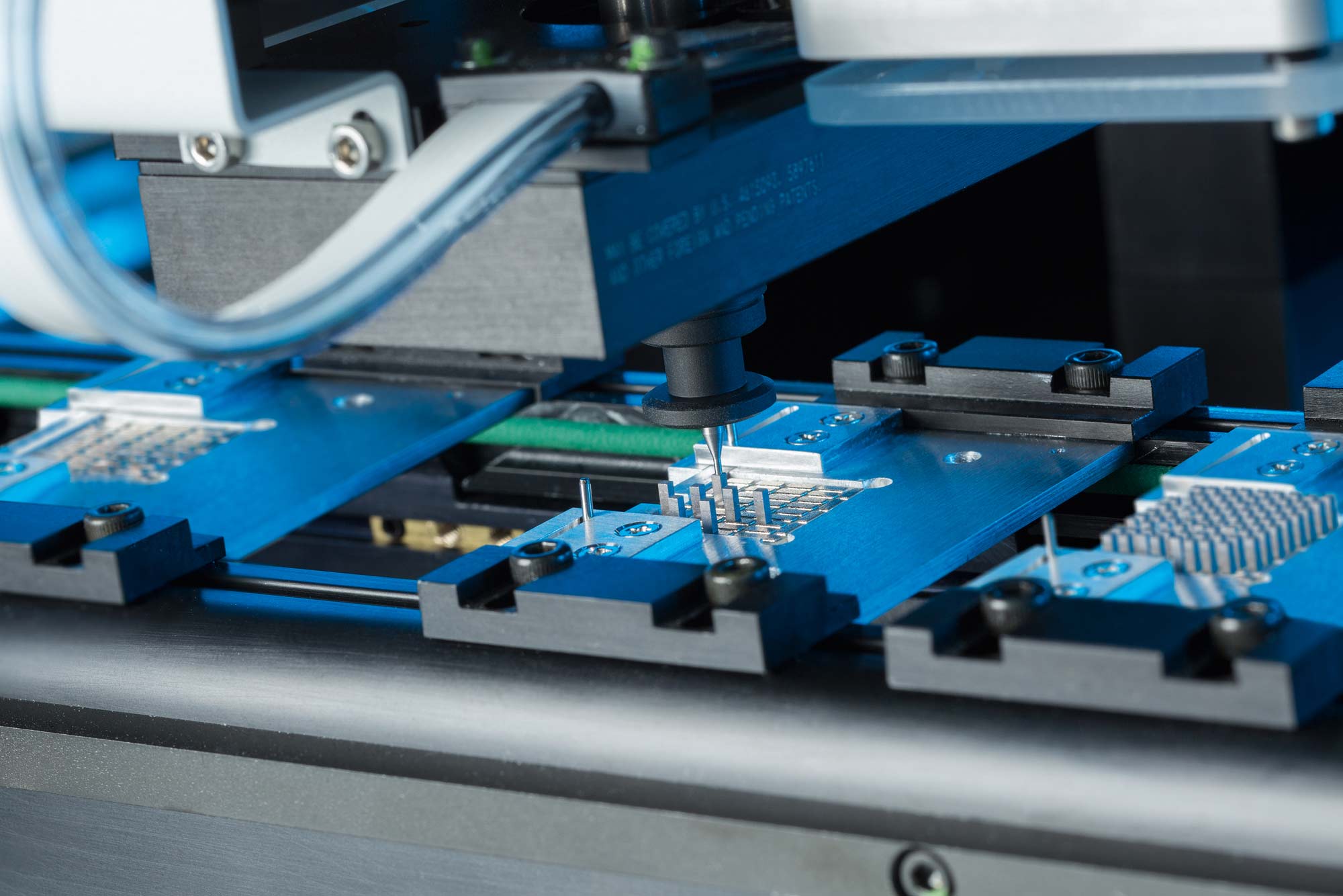 Halbautomatisierte Fertigung thermoelektrischer Module