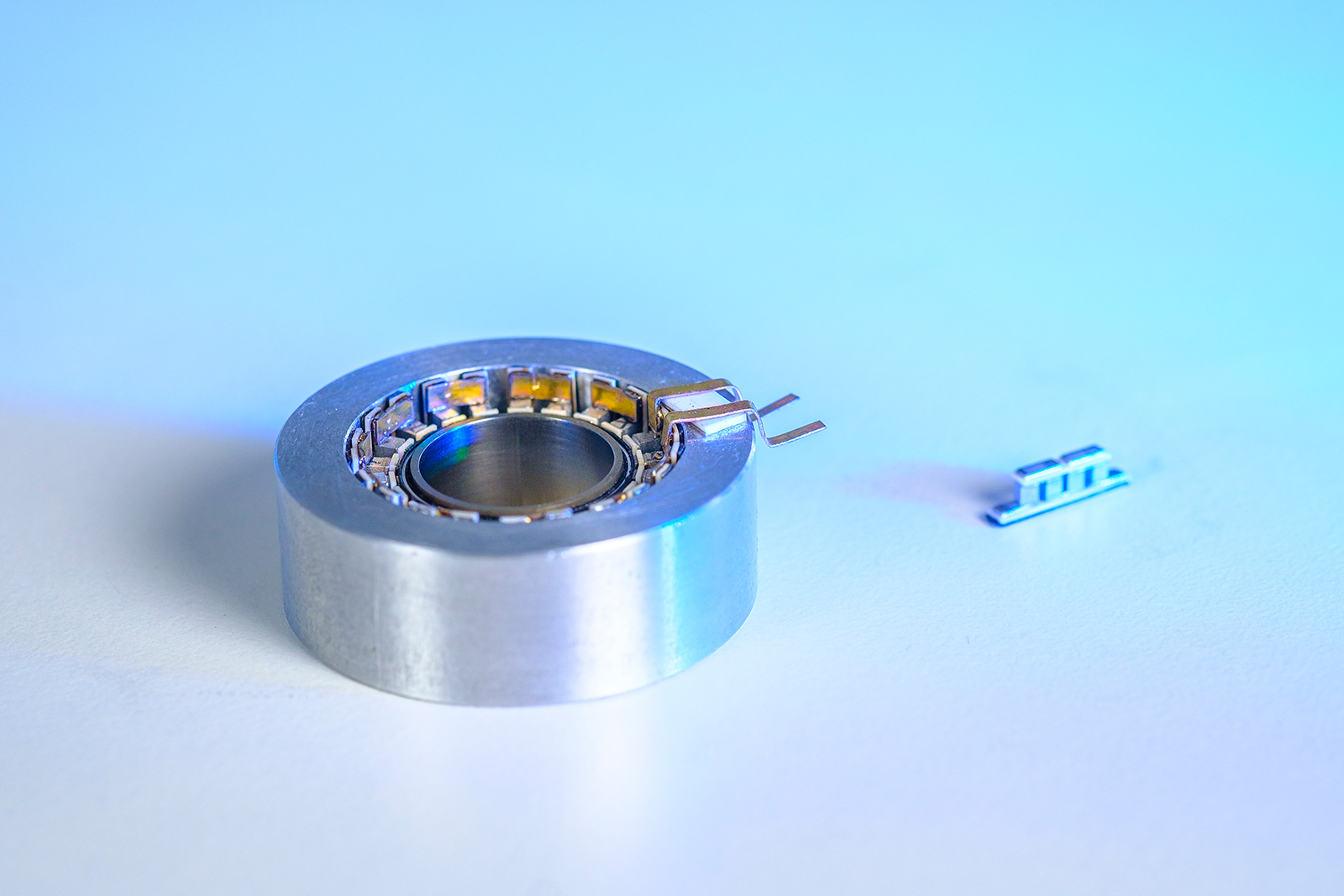Round shape Peltier element Round shape Peltier element