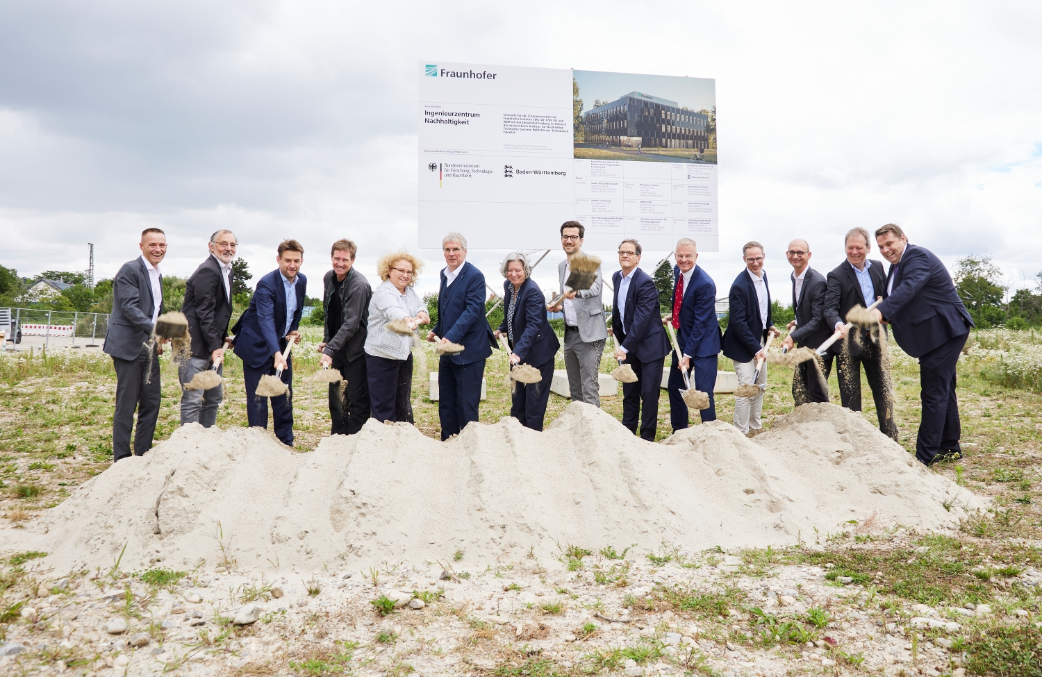 Groundbreaking ceremony for the Engineering Center for Sustainability (IZN) Groundbreaking ceremony for the Engineering Center for Sustainability (IZN)
