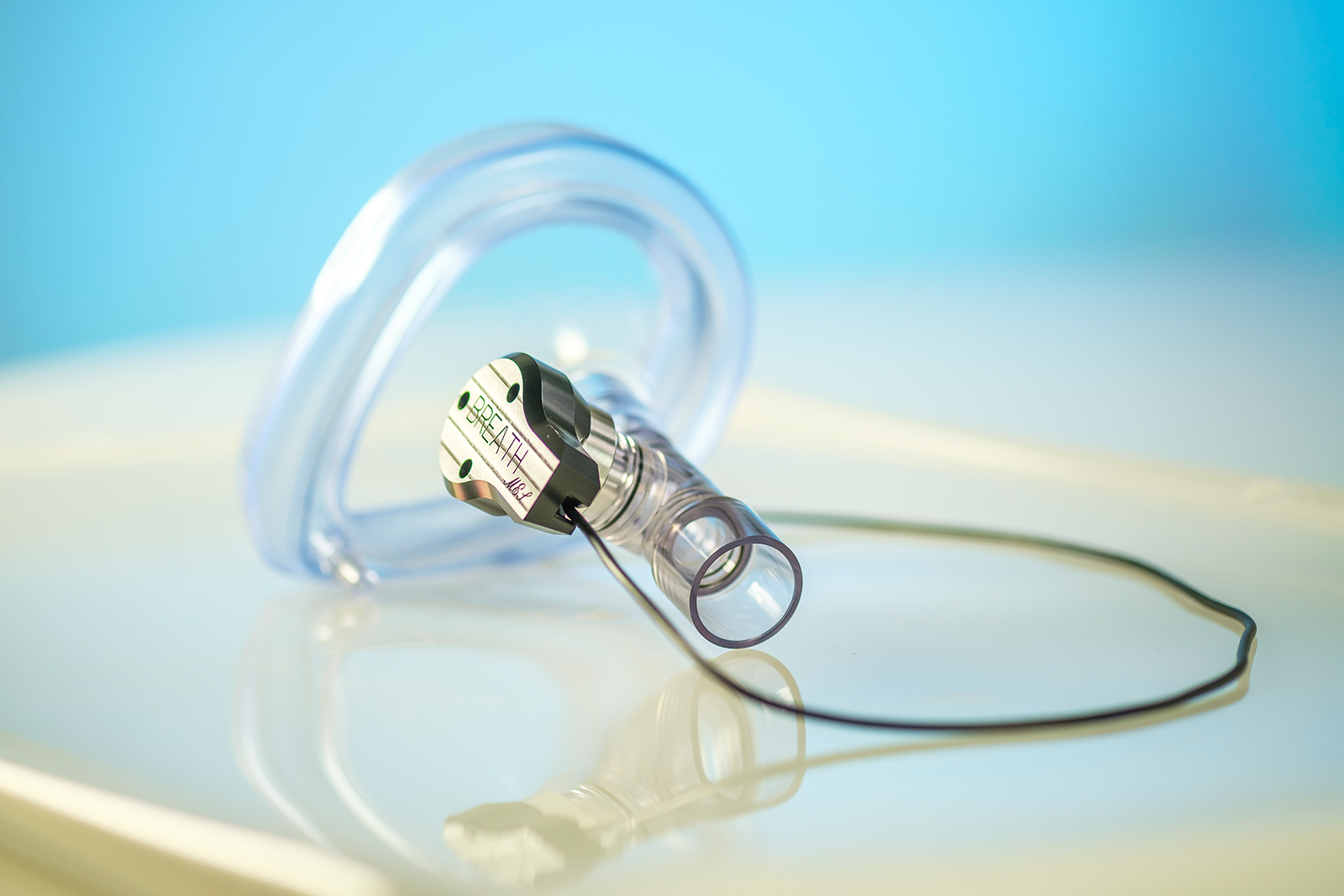 Sensor measures oxygen content of breath Sensor measures oxygen content of breath
