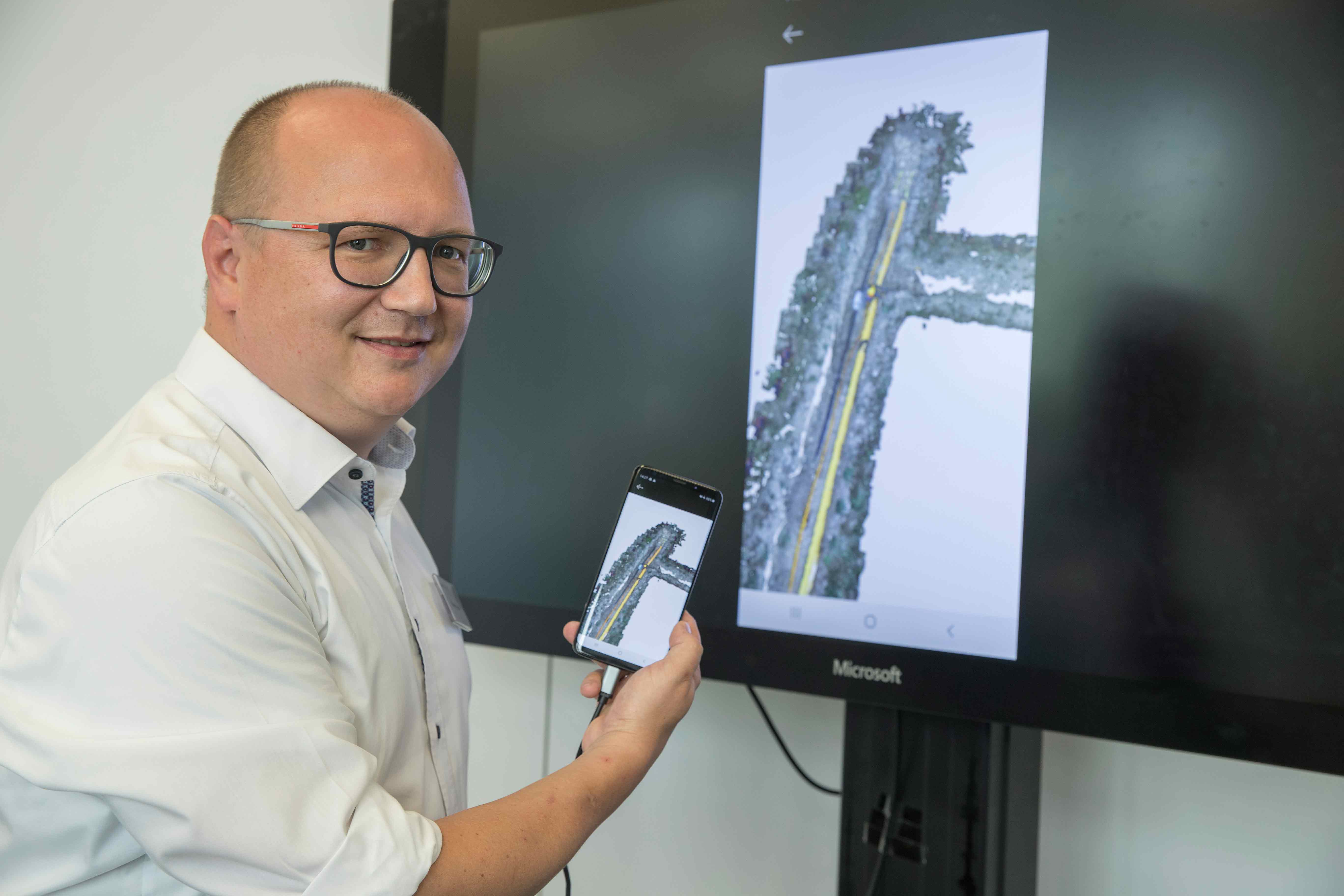 Project NEXT.TrenchLOG: Digitization in the building pit: Georeferenced survey data via app Project NEXT.TrenchLOG: Digitization in the building pit: Georeferenced survey data via app