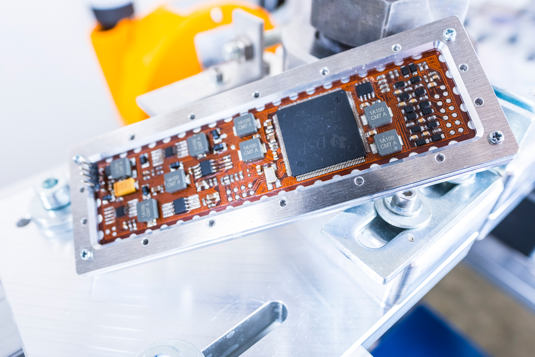 HE-Lab: laboratory for sensor testing under extreme thermal stress and pressure HE-Lab: laboratory for sensor testing under extreme thermal stress and pressure